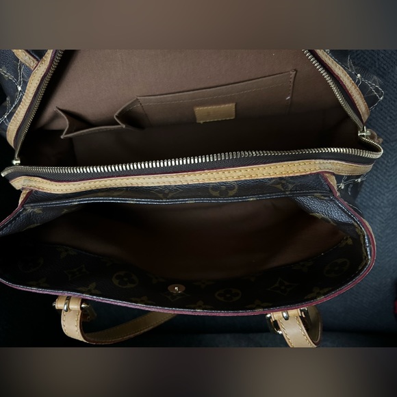 Authentic Louis Vuitton Monogram Rivet Bag. - Picture 6 of 14